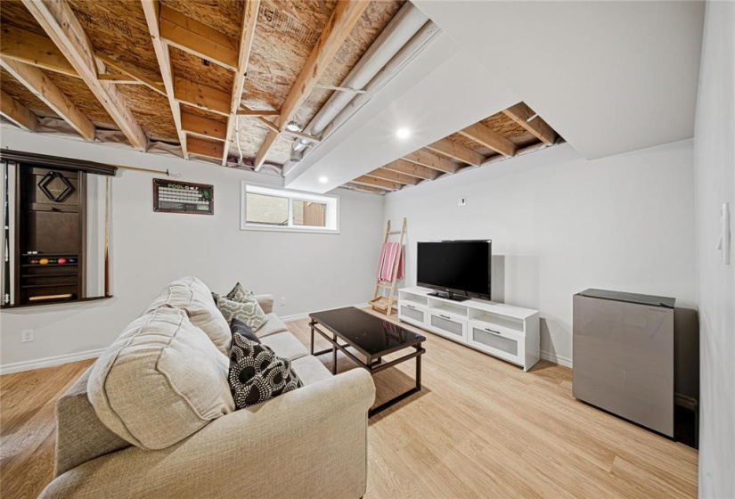 152 Chadwick, 3 Bedrooms Bedrooms, 10 Rooms Rooms,2 BathroomsBathrooms,Residential,For Sale,Chadwick