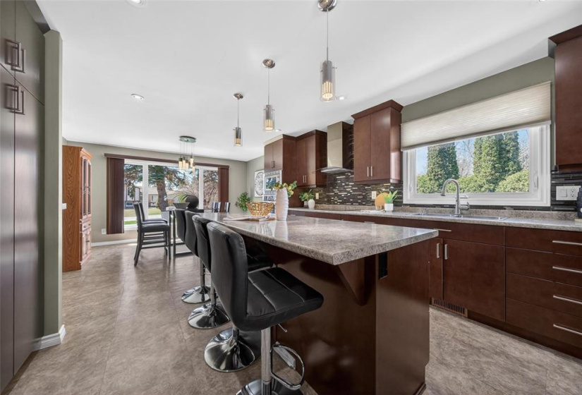 20 Chaucer, 3 Bedrooms Bedrooms, 13 Rooms Rooms,2 BathroomsBathrooms,Residential,For Sale,Chaucer