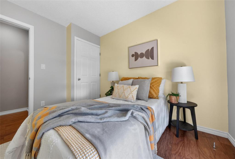 20 Chaucer, 3 Bedrooms Bedrooms, 13 Rooms Rooms,2 BathroomsBathrooms,Residential,For Sale,Chaucer