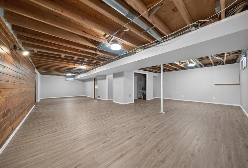 20 Chaucer, 3 Bedrooms Bedrooms, 13 Rooms Rooms,2 BathroomsBathrooms,Residential,For Sale,Chaucer