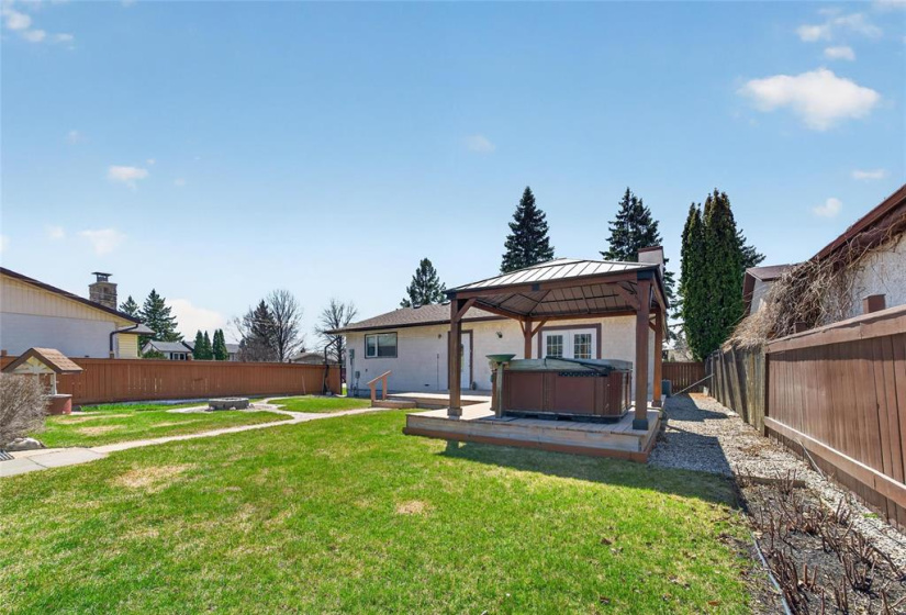 20 Chaucer, 3 Bedrooms Bedrooms, 13 Rooms Rooms,2 BathroomsBathrooms,Residential,For Sale,Chaucer