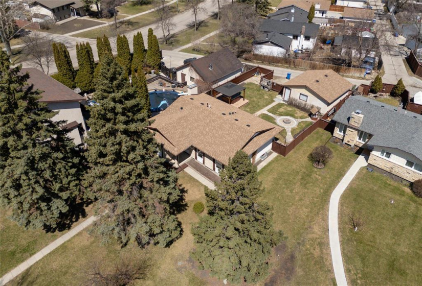 20 Chaucer, 3 Bedrooms Bedrooms, 13 Rooms Rooms,2 BathroomsBathrooms,Residential,For Sale,Chaucer