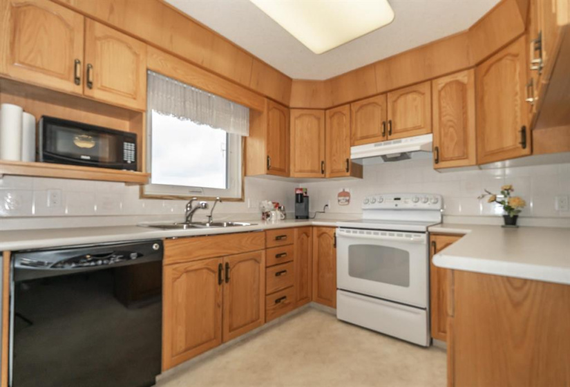 805 St. Anne's, 2 Bedrooms Bedrooms, 8 Rooms Rooms,1 BathroomBathrooms,Condominium,For Sale,St. Anne's
