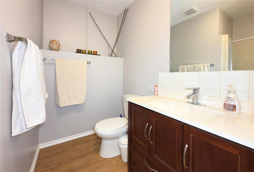 131 Bret, 4 Bedrooms Bedrooms, 9 Rooms Rooms,2 BathroomsBathrooms,Residential,For Sale,Bret