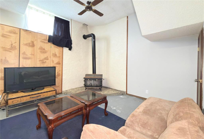 131 Bret, 4 Bedrooms Bedrooms, 9 Rooms Rooms,2 BathroomsBathrooms,Residential,For Sale,Bret