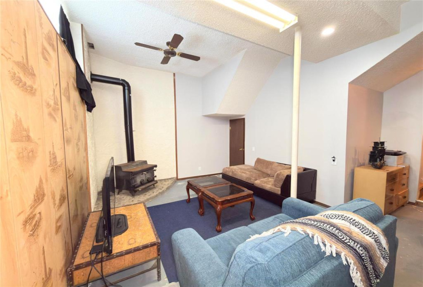 131 Bret, 4 Bedrooms Bedrooms, 9 Rooms Rooms,2 BathroomsBathrooms,Residential,For Sale,Bret