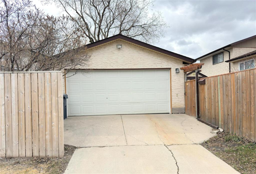 131 Bret, 4 Bedrooms Bedrooms, 9 Rooms Rooms,2 BathroomsBathrooms,Residential,For Sale,Bret