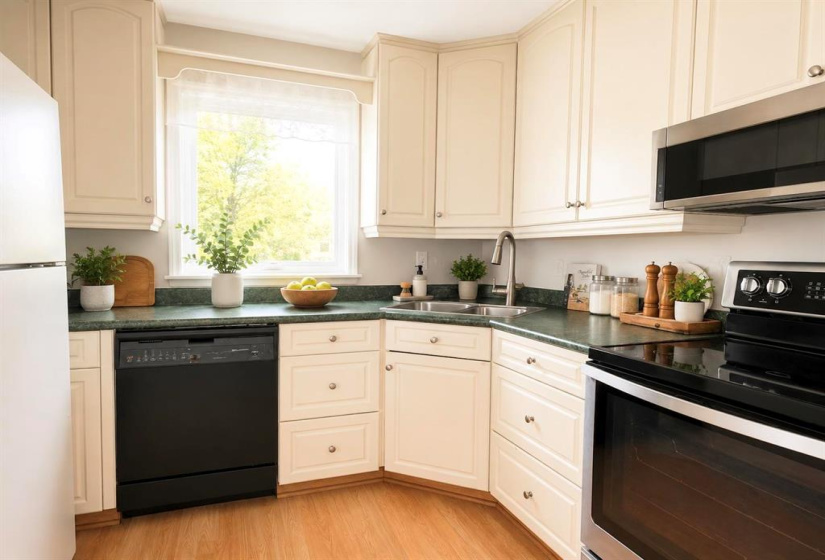 131 Bret, 4 Bedrooms Bedrooms, 9 Rooms Rooms,2 BathroomsBathrooms,Residential,For Sale,Bret