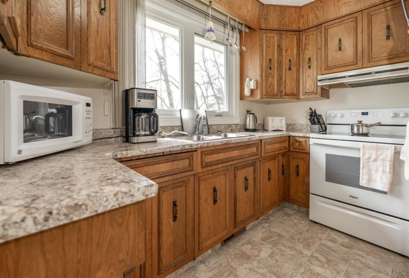 50 Burgess, 5 Bedrooms Bedrooms, 14 Rooms Rooms,3 BathroomsBathrooms,Residential,For Sale,Burgess