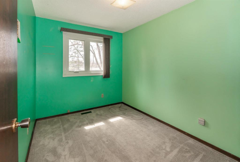 50 Burgess, 5 Bedrooms Bedrooms, 14 Rooms Rooms,3 BathroomsBathrooms,Residential,For Sale,Burgess