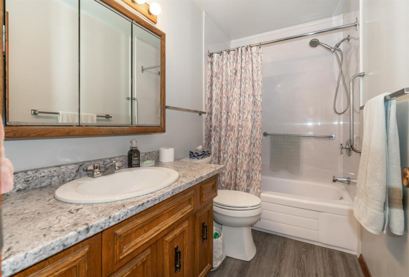 50 Burgess, 5 Bedrooms Bedrooms, 14 Rooms Rooms,3 BathroomsBathrooms,Residential,For Sale,Burgess
