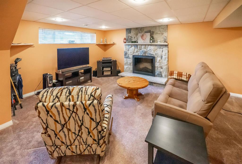 50 Burgess, 5 Bedrooms Bedrooms, 14 Rooms Rooms,3 BathroomsBathrooms,Residential,For Sale,Burgess