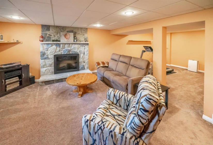 50 Burgess, 5 Bedrooms Bedrooms, 14 Rooms Rooms,3 BathroomsBathrooms,Residential,For Sale,Burgess