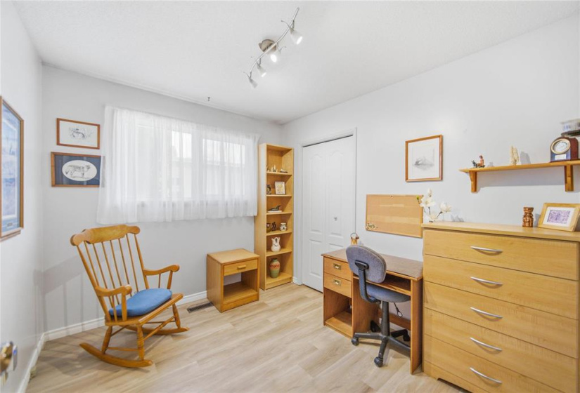 131 Ashmore, 4 Bedrooms Bedrooms, 13 Rooms Rooms,2 BathroomsBathrooms,Residential,For Sale,Ashmore
