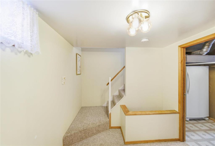 131 Ashmore, 4 Bedrooms Bedrooms, 13 Rooms Rooms,2 BathroomsBathrooms,Residential,For Sale,Ashmore