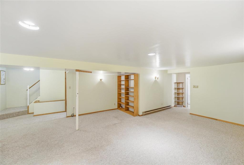 131 Ashmore, 4 Bedrooms Bedrooms, 13 Rooms Rooms,2 BathroomsBathrooms,Residential,For Sale,Ashmore