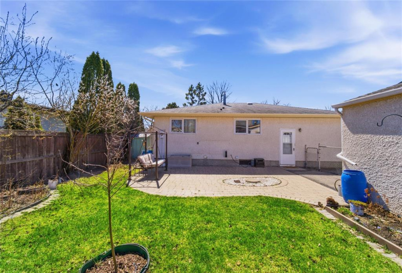 131 Ashmore, 4 Bedrooms Bedrooms, 13 Rooms Rooms,2 BathroomsBathrooms,Residential,For Sale,Ashmore
