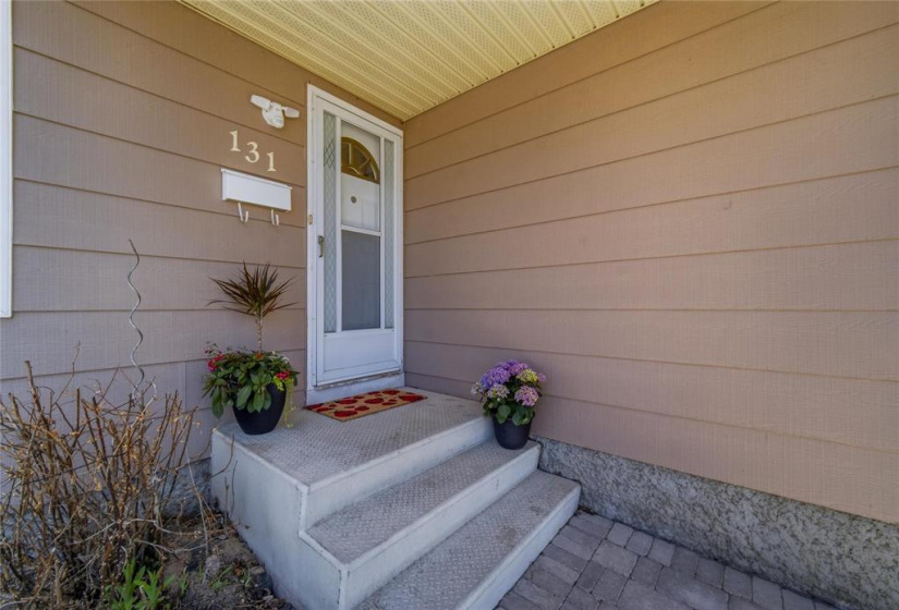 131 Ashmore, 4 Bedrooms Bedrooms, 13 Rooms Rooms,2 BathroomsBathrooms,Residential,For Sale,Ashmore