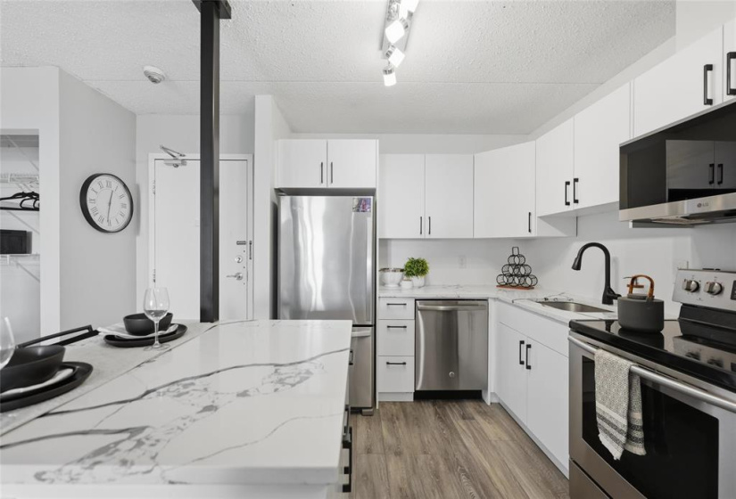 15 Kennedy, 2 Bedrooms Bedrooms, 5 Rooms Rooms,1 BathroomBathrooms,Condominium,For Sale,Kennedy