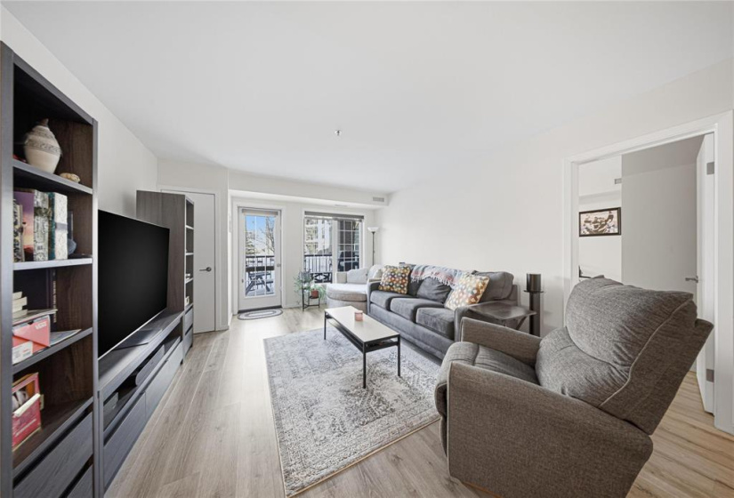 25 Bridgeland, 2 Bedrooms Bedrooms, 7 Rooms Rooms,1 BathroomBathrooms,Condominium,For Sale,Bridgeland