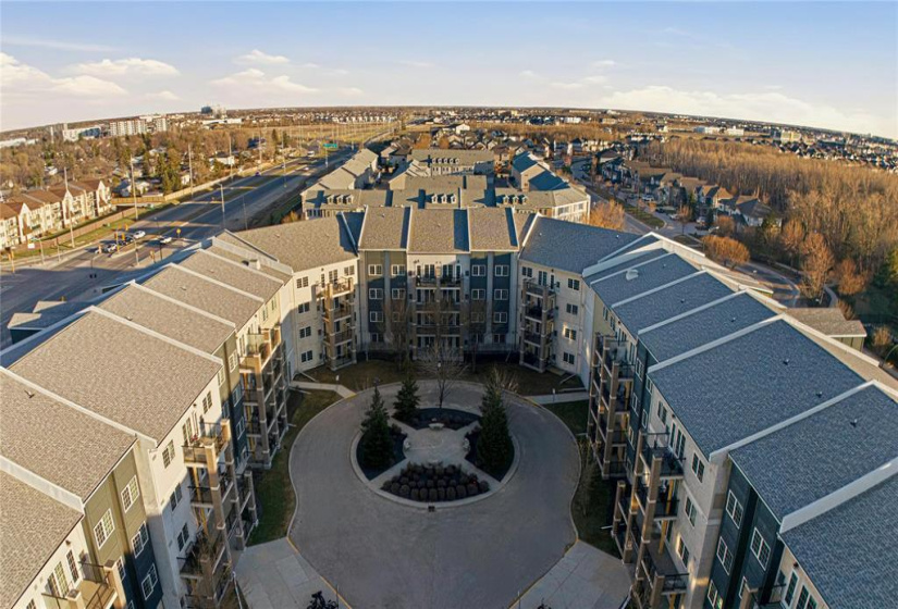 25 Bridgeland, 2 Bedrooms Bedrooms, 7 Rooms Rooms,1 BathroomBathrooms,Condominium,For Sale,Bridgeland