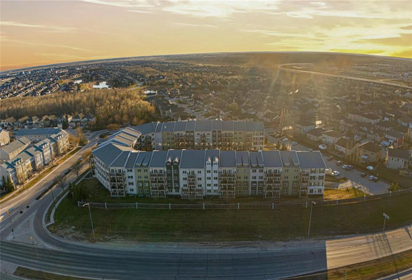 25 Bridgeland, 2 Bedrooms Bedrooms, 7 Rooms Rooms,1 BathroomBathrooms,Condominium,For Sale,Bridgeland
