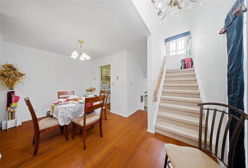 432 Stella, 2 Bedrooms Bedrooms, 10 Rooms Rooms,2 BathroomsBathrooms,Residential,For Sale,Stella