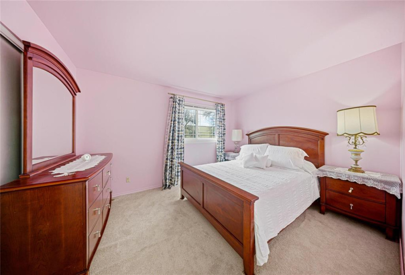 432 Stella, 2 Bedrooms Bedrooms, 10 Rooms Rooms,2 BathroomsBathrooms,Residential,For Sale,Stella