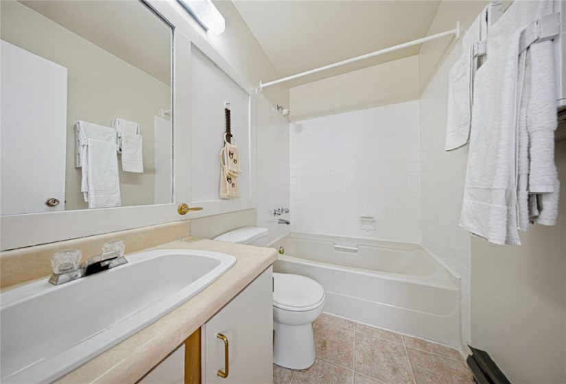 432 Stella, 2 Bedrooms Bedrooms, 10 Rooms Rooms,2 BathroomsBathrooms,Residential,For Sale,Stella