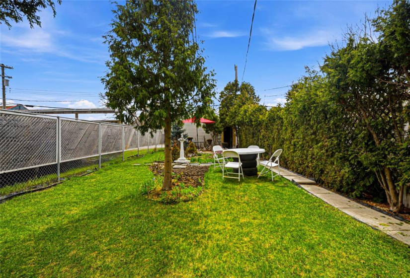 432 Stella, 2 Bedrooms Bedrooms, 10 Rooms Rooms,2 BathroomsBathrooms,Residential,For Sale,Stella