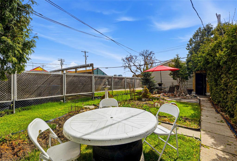 432 Stella, 2 Bedrooms Bedrooms, 10 Rooms Rooms,2 BathroomsBathrooms,Residential,For Sale,Stella