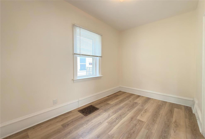 909 Pritchard, 5 Bedrooms Bedrooms, 10 Rooms Rooms,1 BathroomBathrooms,Residential,For Sale,Pritchard
