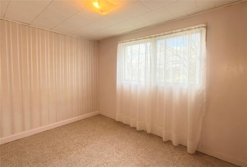 909 Pritchard, 5 Bedrooms Bedrooms, 10 Rooms Rooms,1 BathroomBathrooms,Residential,For Sale,Pritchard