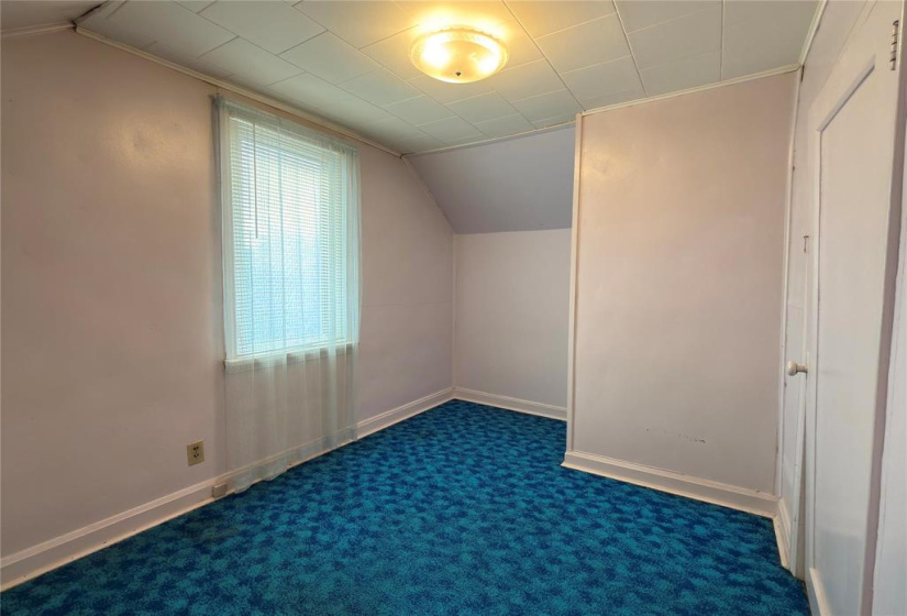 909 Pritchard, 5 Bedrooms Bedrooms, 10 Rooms Rooms,1 BathroomBathrooms,Residential,For Sale,Pritchard