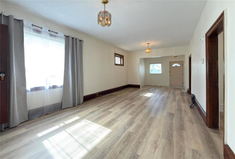 909 Pritchard, 5 Bedrooms Bedrooms, 10 Rooms Rooms,1 BathroomBathrooms,Residential,For Sale,Pritchard