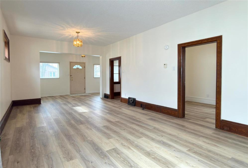 909 Pritchard, 5 Bedrooms Bedrooms, 10 Rooms Rooms,1 BathroomBathrooms,Residential,For Sale,Pritchard
