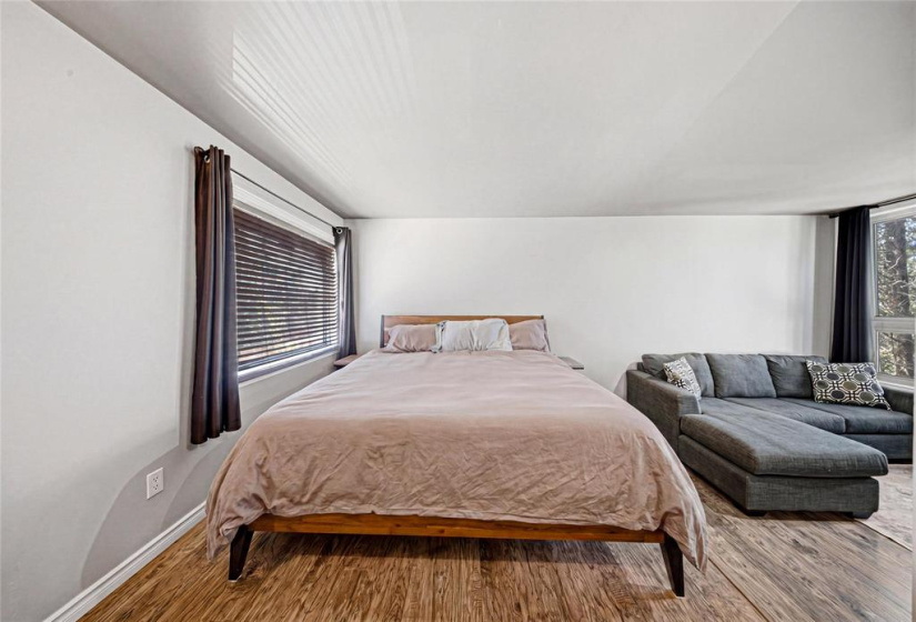 510 River, 3 Bedrooms Bedrooms, 11 Rooms Rooms,2 BathroomsBathrooms,Residential,For Sale,River