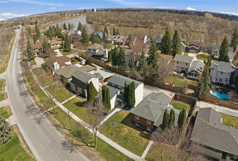 510 River, 3 Bedrooms Bedrooms, 11 Rooms Rooms,2 BathroomsBathrooms,Residential,For Sale,River