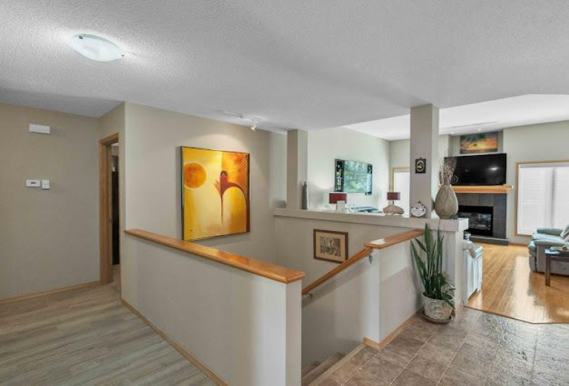 19 KINGFISHER, 4 Bedrooms Bedrooms, 12 Rooms Rooms,3 BathroomsBathrooms,Residential,For Sale,KINGFISHER