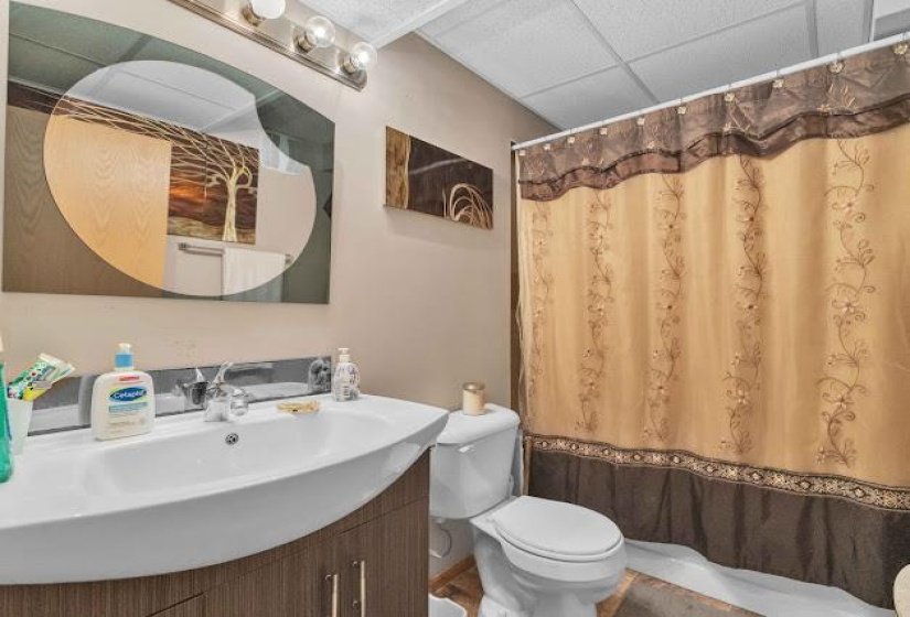 19 KINGFISHER, 4 Bedrooms Bedrooms, 12 Rooms Rooms,3 BathroomsBathrooms,Residential,For Sale,KINGFISHER