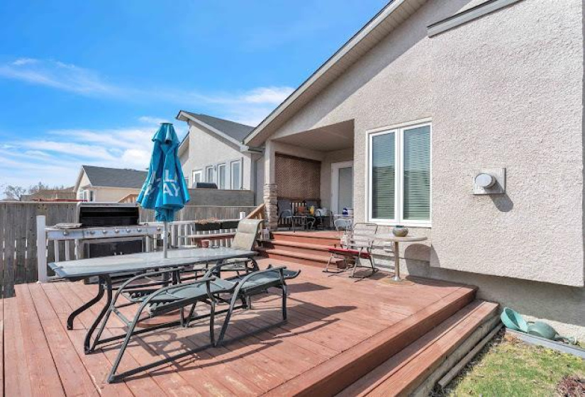 19 KINGFISHER, 4 Bedrooms Bedrooms, 12 Rooms Rooms,3 BathroomsBathrooms,Residential,For Sale,KINGFISHER