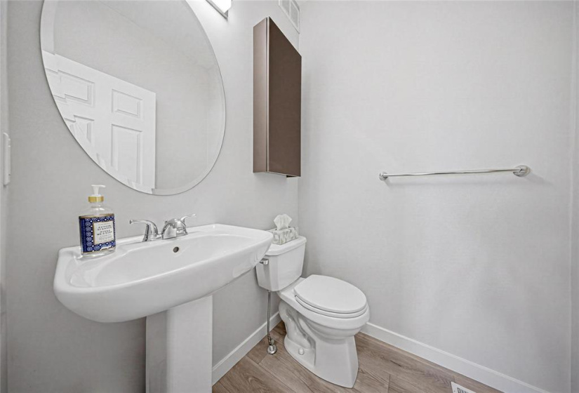 135 Kingsclear, 4 Bedrooms Bedrooms, 13 Rooms Rooms,2 BathroomsBathrooms,Residential,For Sale,Kingsclear