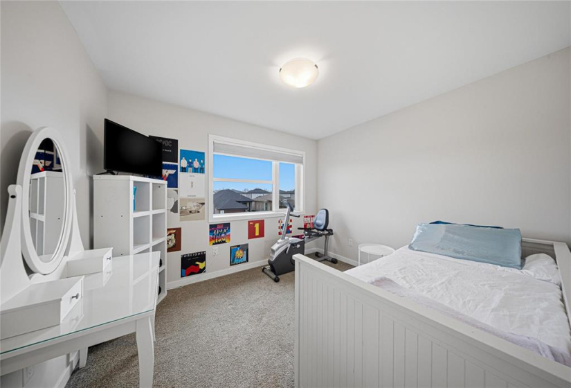 135 Kingsclear, 4 Bedrooms Bedrooms, 13 Rooms Rooms,2 BathroomsBathrooms,Residential,For Sale,Kingsclear