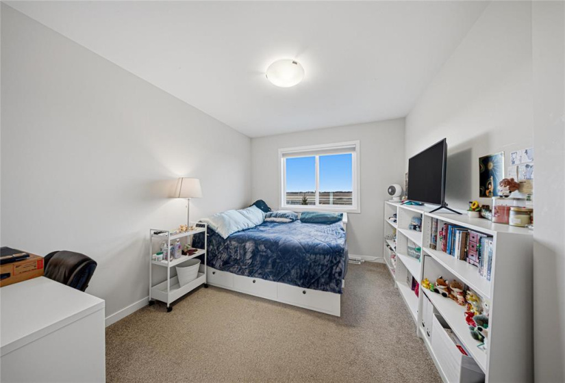 135 Kingsclear, 4 Bedrooms Bedrooms, 13 Rooms Rooms,2 BathroomsBathrooms,Residential,For Sale,Kingsclear
