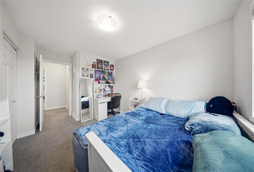 135 Kingsclear, 4 Bedrooms Bedrooms, 13 Rooms Rooms,2 BathroomsBathrooms,Residential,For Sale,Kingsclear