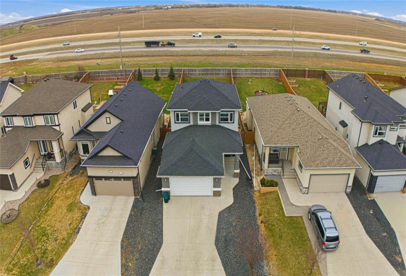135 Kingsclear, 4 Bedrooms Bedrooms, 13 Rooms Rooms,2 BathroomsBathrooms,Residential,For Sale,Kingsclear