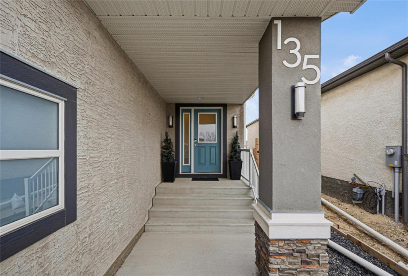135 Kingsclear, 4 Bedrooms Bedrooms, 13 Rooms Rooms,2 BathroomsBathrooms,Residential,For Sale,Kingsclear