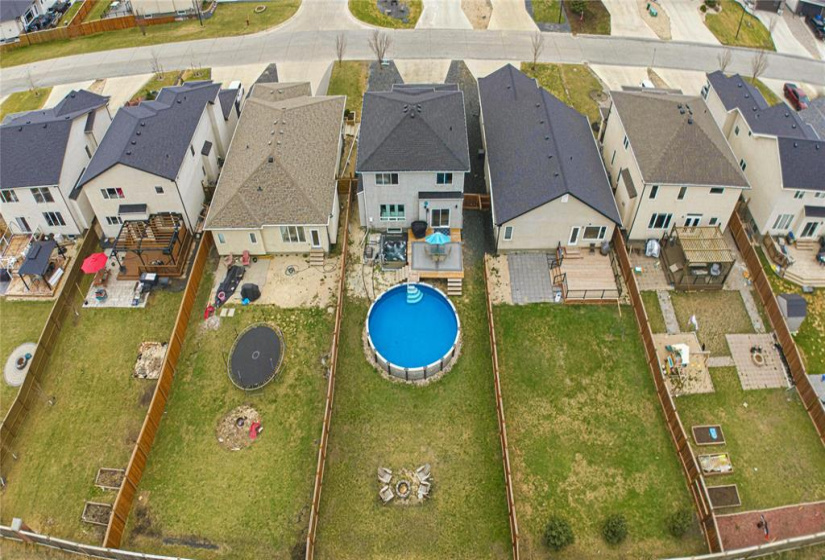 135 Kingsclear, 4 Bedrooms Bedrooms, 13 Rooms Rooms,2 BathroomsBathrooms,Residential,For Sale,Kingsclear