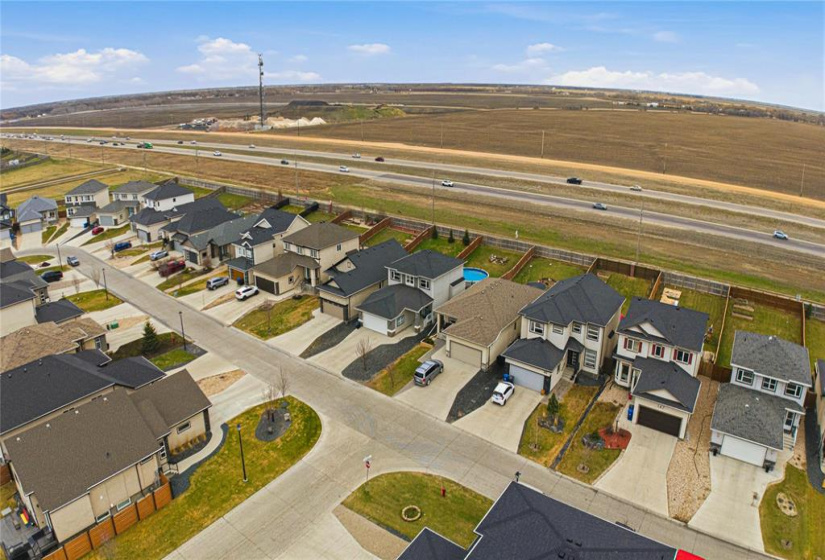 135 Kingsclear, 4 Bedrooms Bedrooms, 13 Rooms Rooms,2 BathroomsBathrooms,Residential,For Sale,Kingsclear