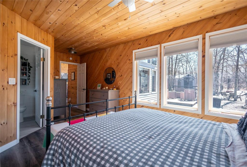 14 MARY GLEN, 3 Bedrooms Bedrooms, 8 Rooms Rooms,2 BathroomsBathrooms,Residential,For Sale,MARY GLEN
